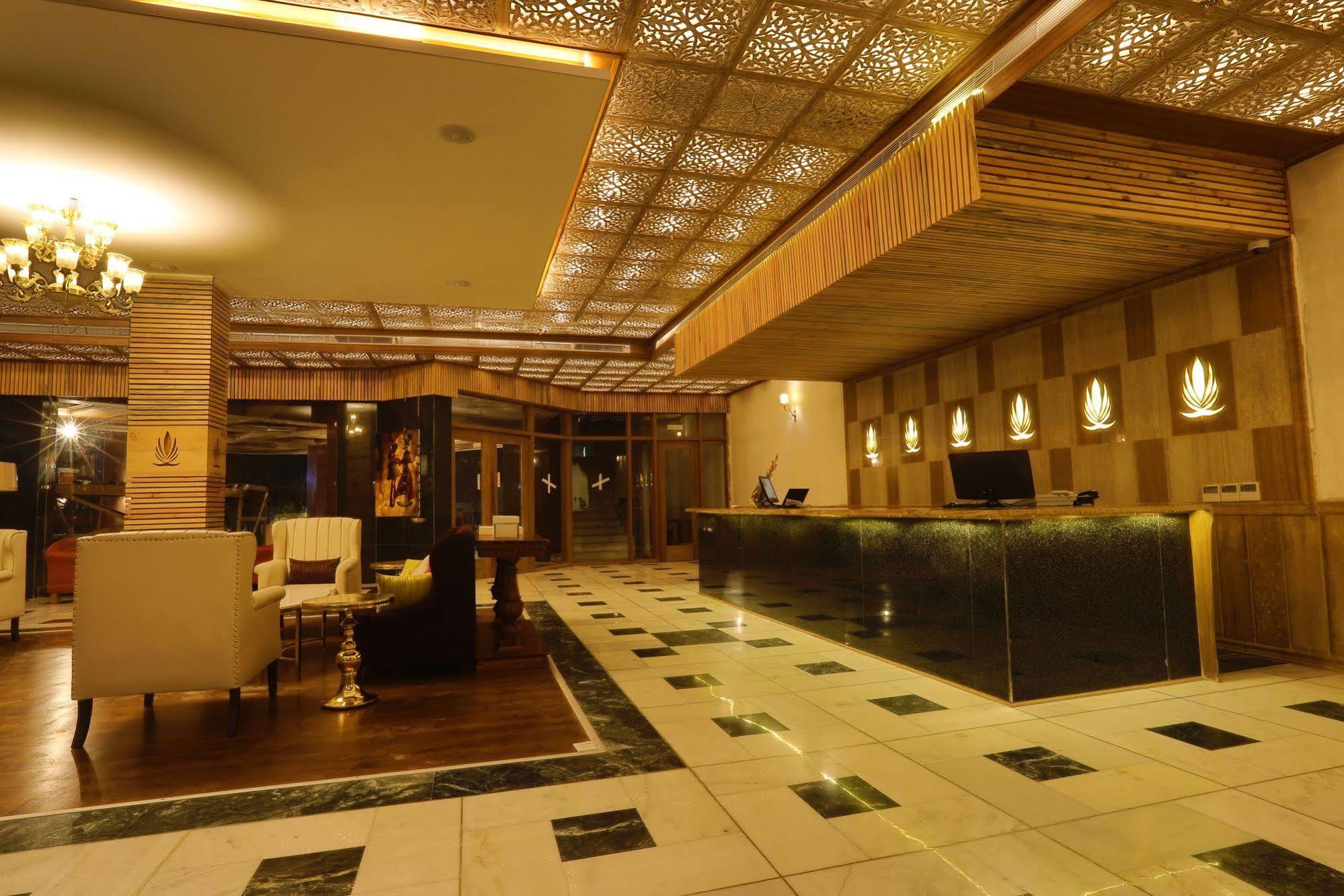 Hotel Natraj Rishikesh Ngoại thất bức ảnh