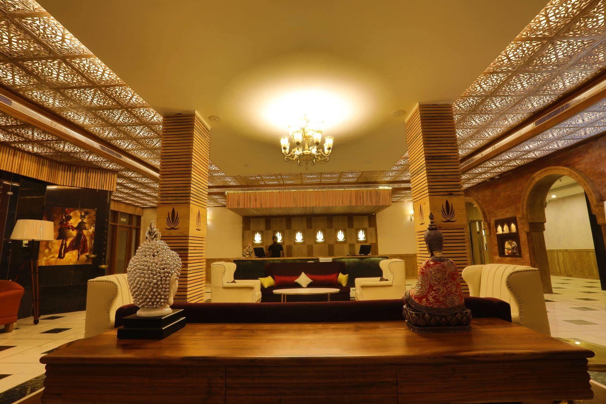 Hotel Natraj Rishikesh Ngoại thất bức ảnh
