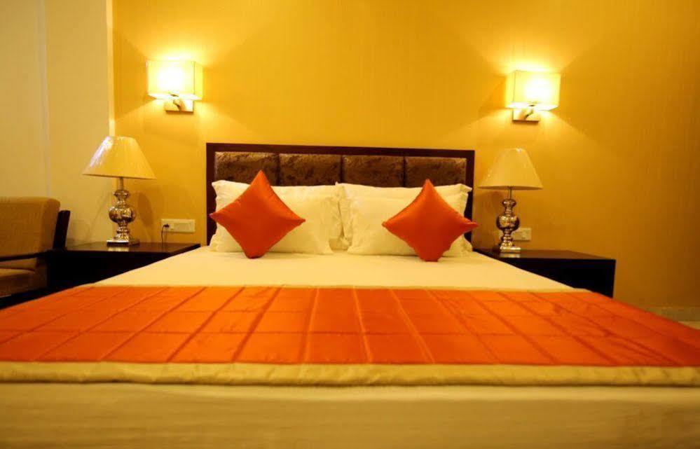 Hotel Natraj Rishikesh Ngoại thất bức ảnh